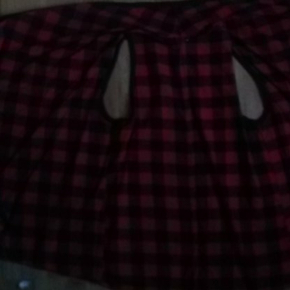 P.S.KATE Black and Red Pladd Flannel - Picture 3 of 4